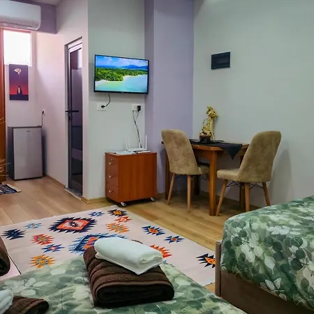 Heart Of Downtown - Stylish Apartment *